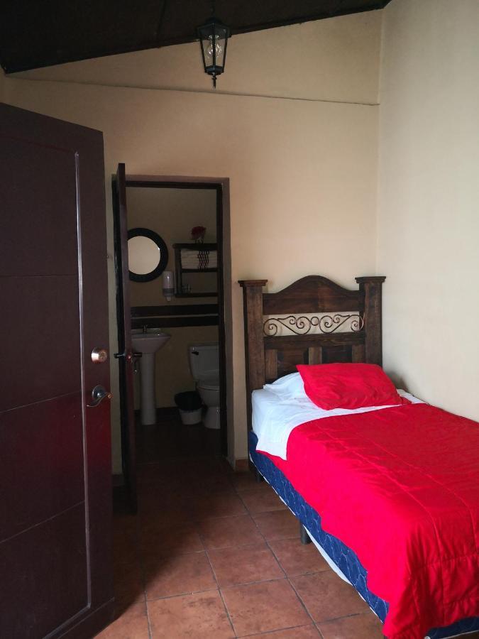 Hotel San Judas Tadeo Garden Antigua Esterno foto